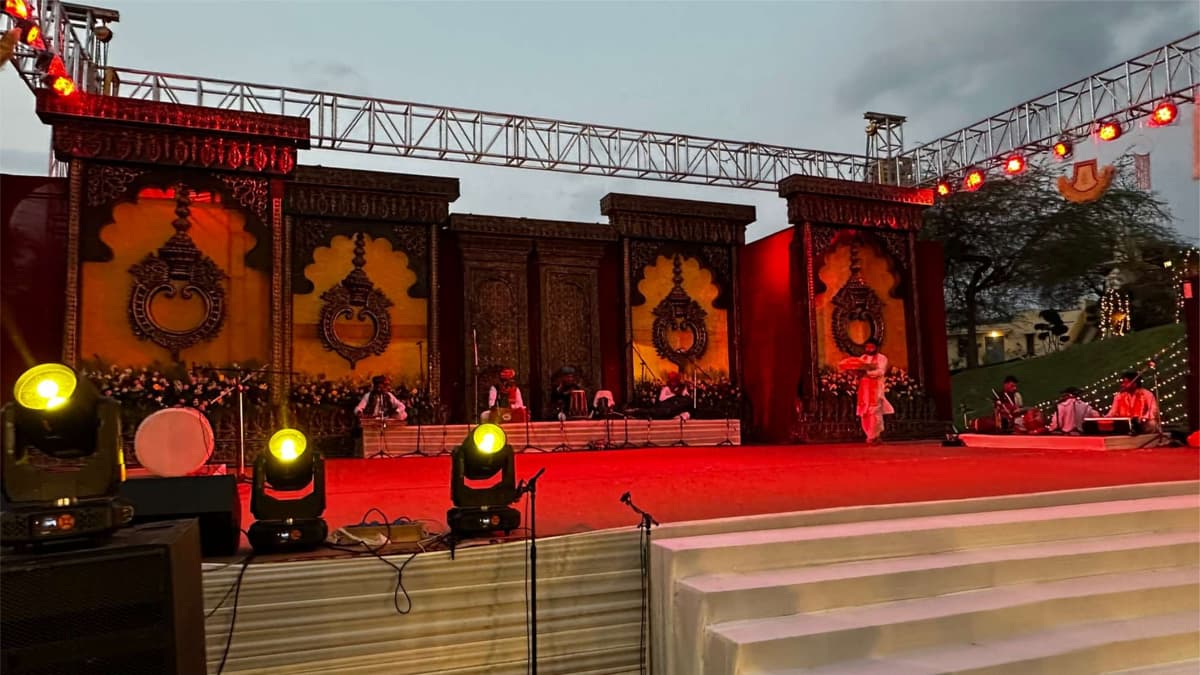Government Ceremonies & Summits